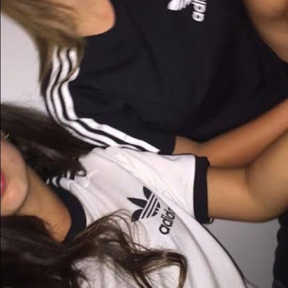 WHITE ADIDAS CALIFORNIA TEE IN PERFECT CONDITION - Picture 3 of 3